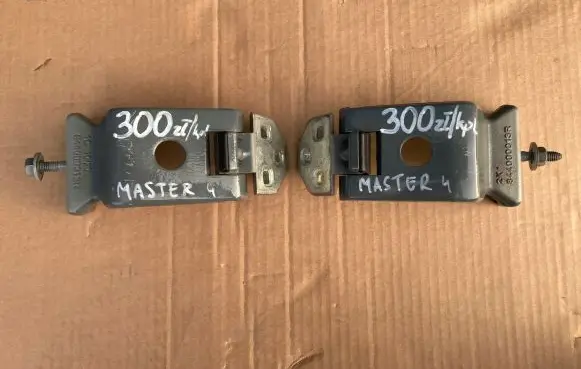 Opel Movano B Rear door hinge set 844000013R
