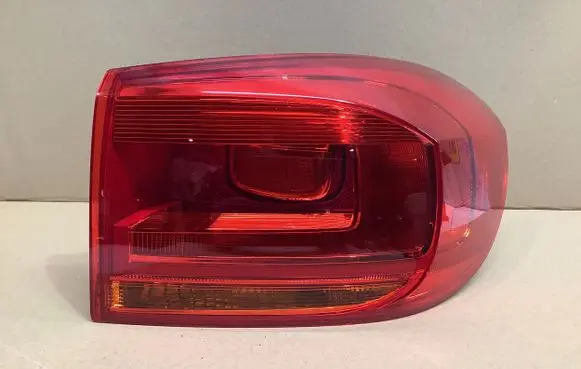 Volkswagen Tiguan Rear/tail lights 5N0945096Q
