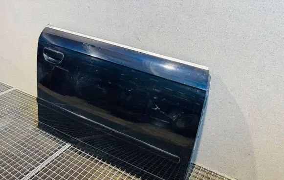 Audi A4 S4 B7 8E 8H Front door 