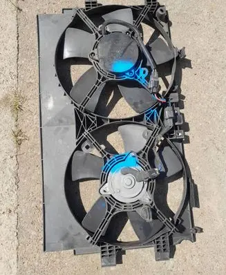 Mitsubishi Outlander Radiator cooling fan shroud