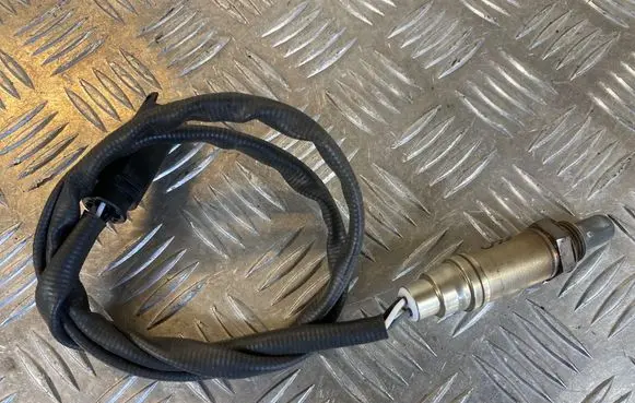 BMW 5 E60 E61 Lambda probe sensor 1433940 0258005109