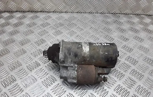 Volkswagen Golf IV Starter motor 455927