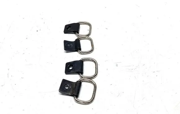 Nissan Qashqai Tie down hook / loop 
