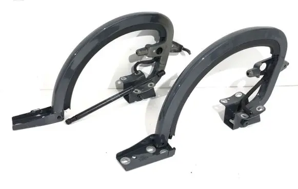 Audi A3 S3 8V Tailgate/trunk/boot hinge 8V58273018V5827302