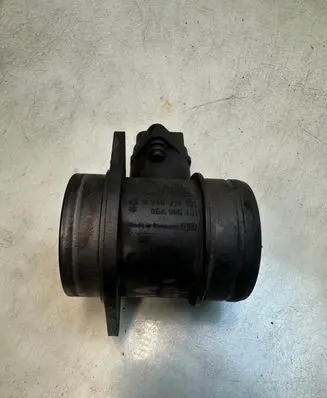 Skoda Octavia Mk1 (1U) Mass air flow meter 0280217121 06A906461