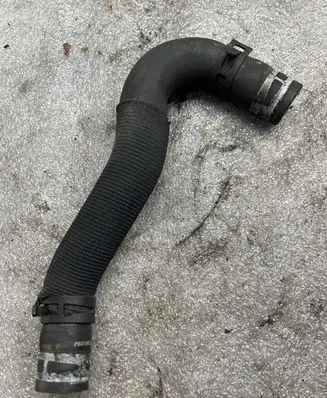 Audi A6 S6 C6 4F Engine coolant pipe/hose