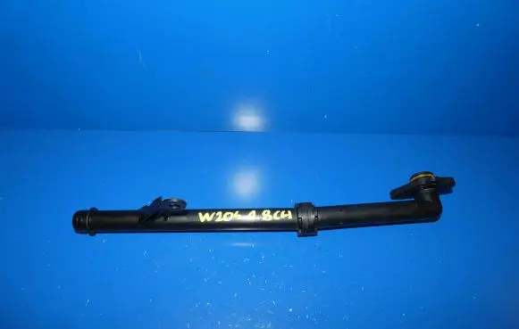 Mercedes-Benz C AMG W204 Engine coolant pipe/hose