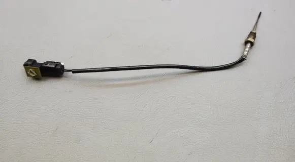 BMW 3 F30 F35 F31 Oil temperature sensor 7804177