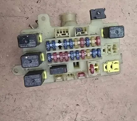 Opel Frontera B Fuse box set