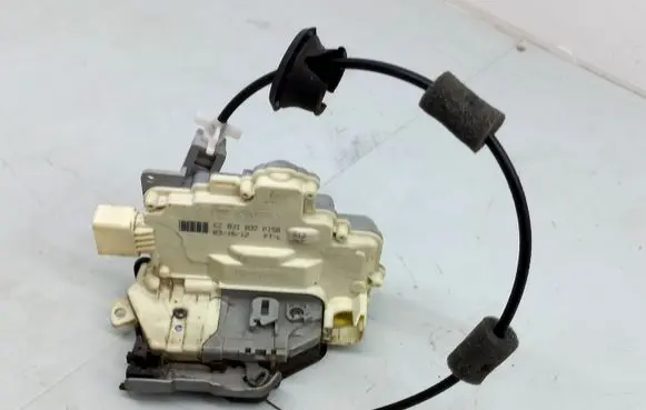 Porsche Cayenne (92A) Front door lock 8J1837015B