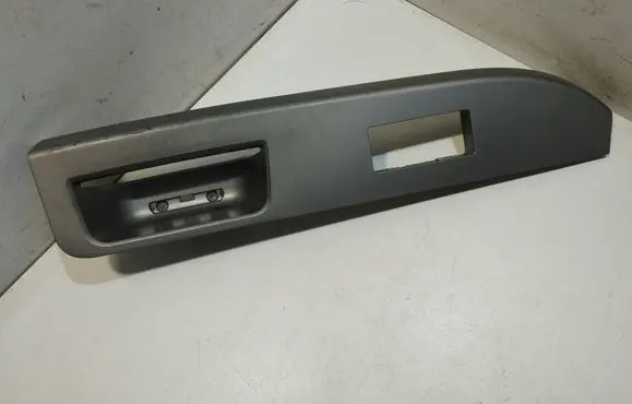 Chrysler Sebring (JS) Front door window switch trim 1003405
