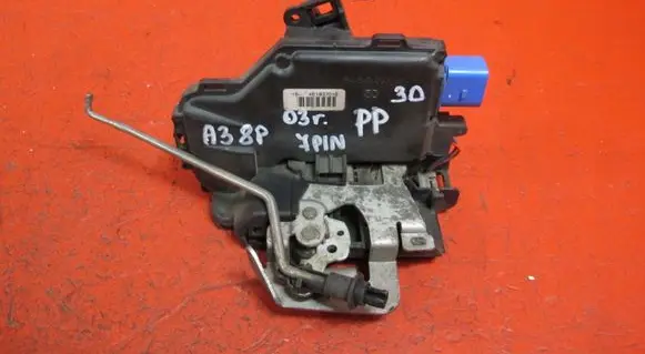 Audi A3 S3 8P Front door lock 4E1837016