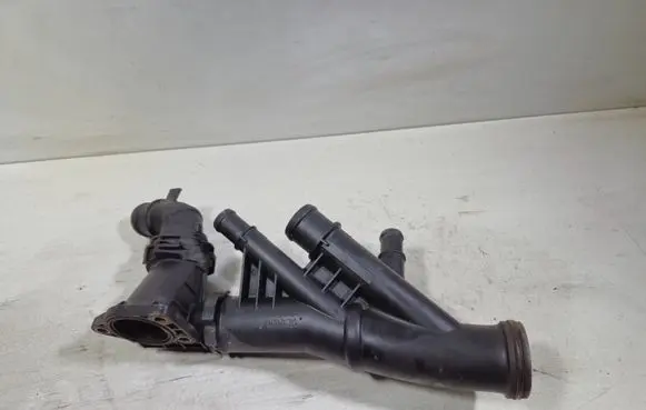 Volkswagen Crafter Thermostat/thermostat housing 04L.121.071.F 04L121071F