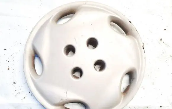 Citroen Xsara R14 wheel hub/cap/trim 9626115080