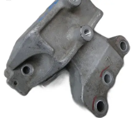 Mitsubishi Outlander Generator/alternator bracket