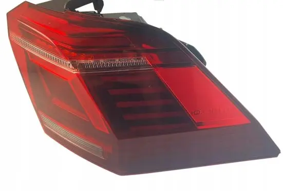 Volkswagen Tiguan Rear/tail lights 5NA945208J