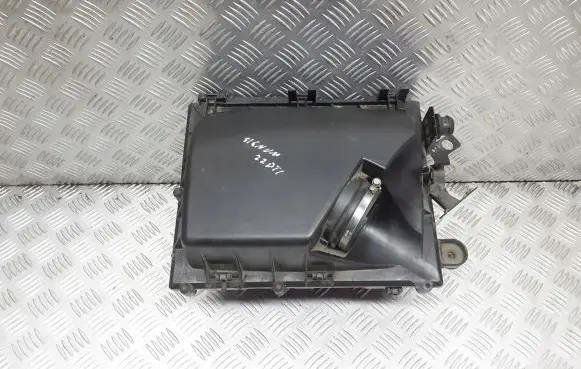 Opel Signum Air filter box 9177266