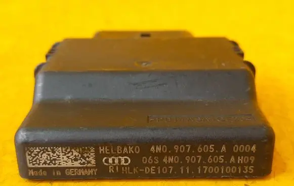Audi A8 S8 D5 Window wiper relay 4M0907605A