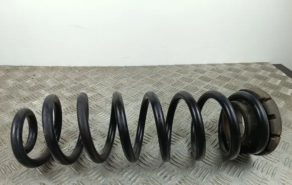 Jeep Grand Cherokee WL Rear coil spring 68588765AB