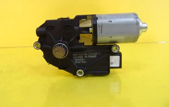 Nissan Qashqai+2 Sunroof motor/actuator WR09-010-AG 91295EY10B