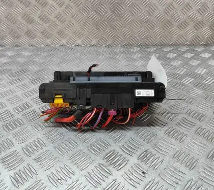 BMW 5 GT F07 Fuse module 9210861