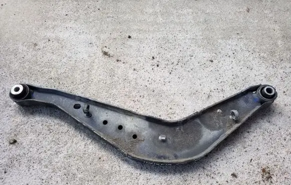 Opel Insignia B Rear control arm 47768080B 18032114A13018