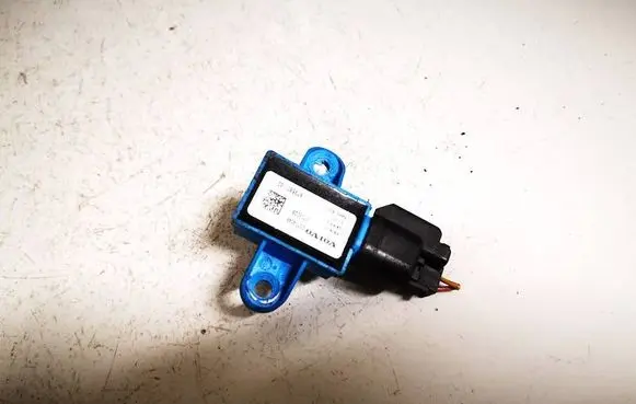 Volvo XC70 Airbag deployment crash/impact sensor 30724046