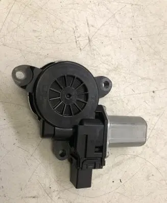 Mazda 3 III Rear door window regulator motor