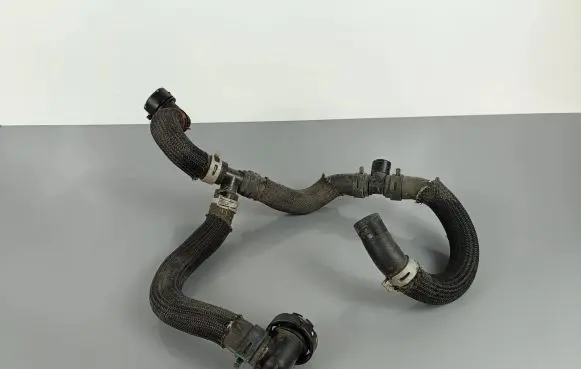 Nissan X-Trail T32 Engine coolant pipe/hose