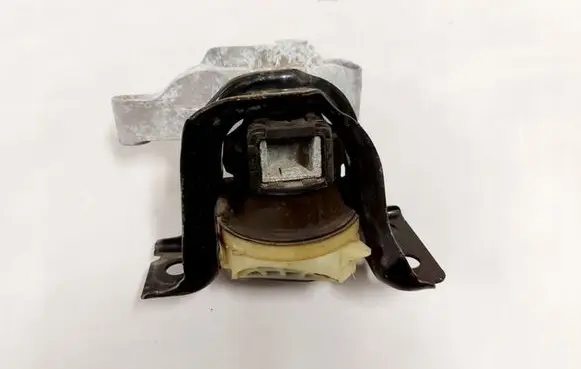 Renault Clio IV Engine mount vacuum valve 
