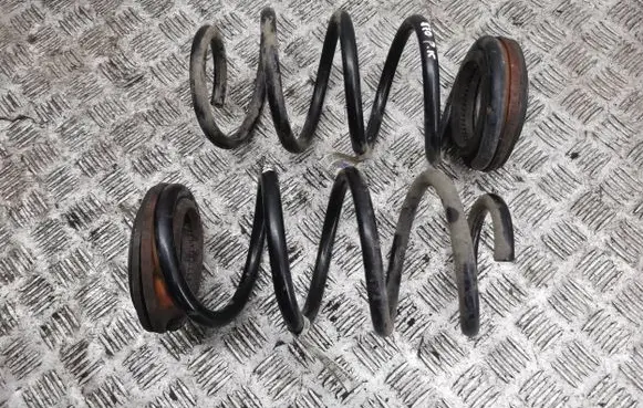 Jeep Cherokee Front coil spring 05168704AB