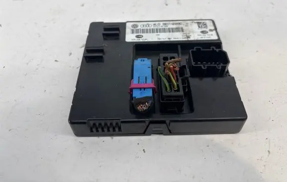 Audi Q7 4L Comfort/convenience module 4L0907289C 4L0910289F 5DK00876286