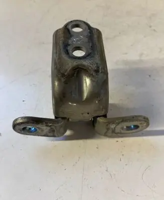 KIA Ceed Front door upper hinge A046057