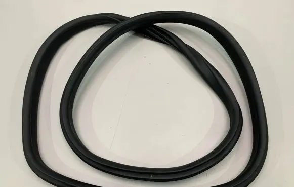 Rubber seal rear door