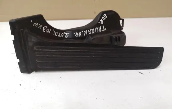 Volkswagen Touran I Accelerator throttle pedal 1T1721503H 6PV00868900