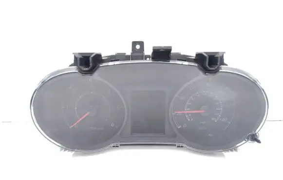 Speedometer (instrument cluster)