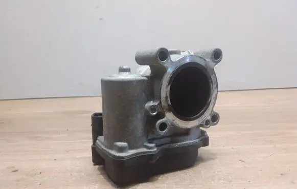 Skoda Fabia Mk2 (5J) Throttle valve 03D133062E