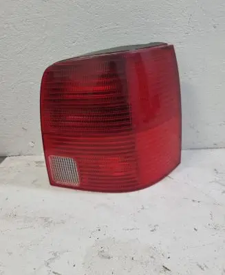 Volkswagen PASSAT B5 Rear/tail lights