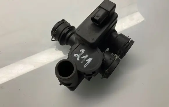 Mercedes-Benz E W211 Coolant heater control valve A2118320084 2118320084