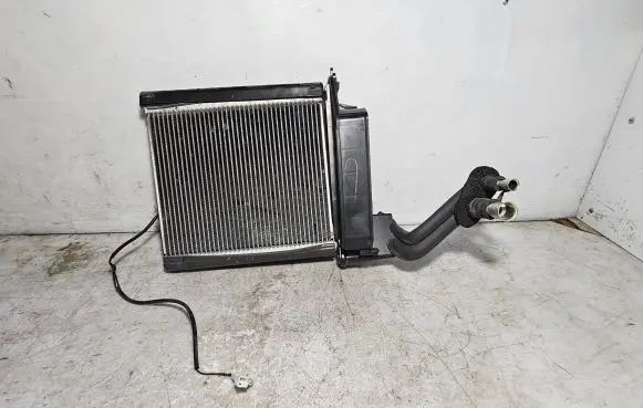 Toyota Avensis T250 Air conditioning (A/C) radiator (interior) 04J23B1282