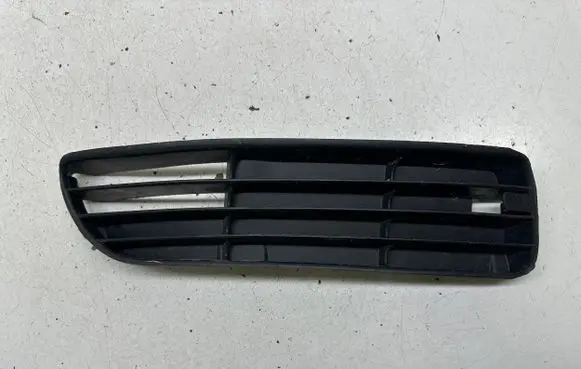 Audi A4 S4 B5 8D Front bumper lower grill 8D0807346B