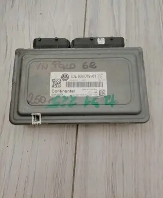 Volkswagen Polo V 6R Engine control unit/module ECU 5WA11024