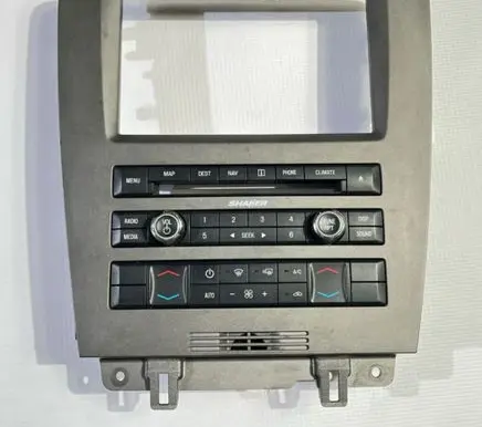 Ford Mustang V Climate control unit BR3T18A802AD