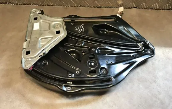 Mercedes-Benz E A207 Rear window lifting mechanism without motor