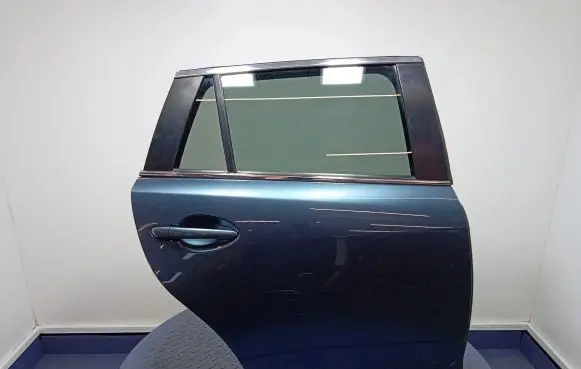 Mazda 6 Rear door