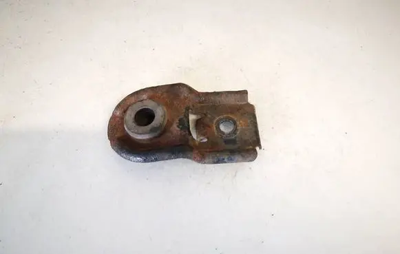 Radiator mount bracket