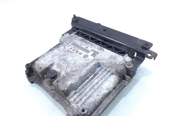 Volkswagen PASSAT B6 Engine control unit/module 03G906021NK 0281013440