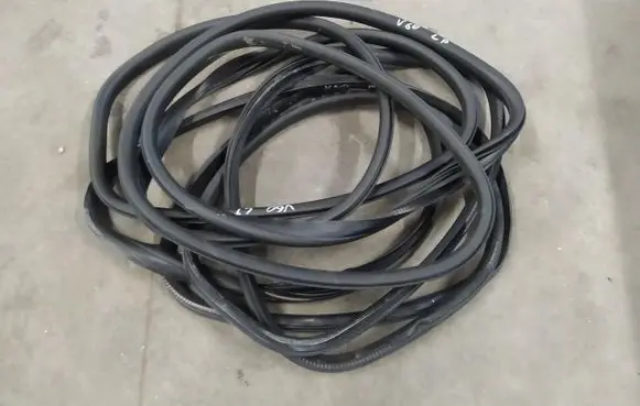 Volvo V60 Front door rubber seal 
