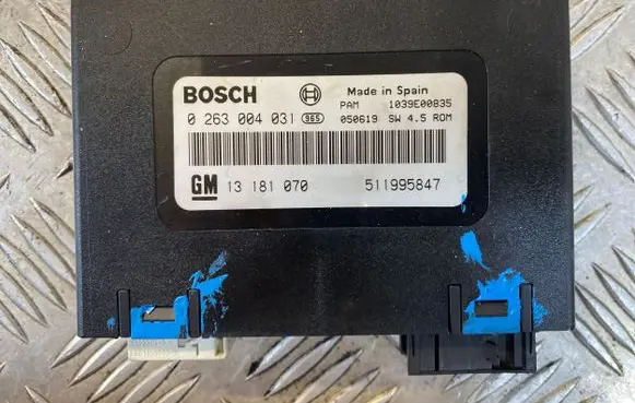 Opel Zafira B Parking PDC control unit/module 13181070 511995847 0263004031