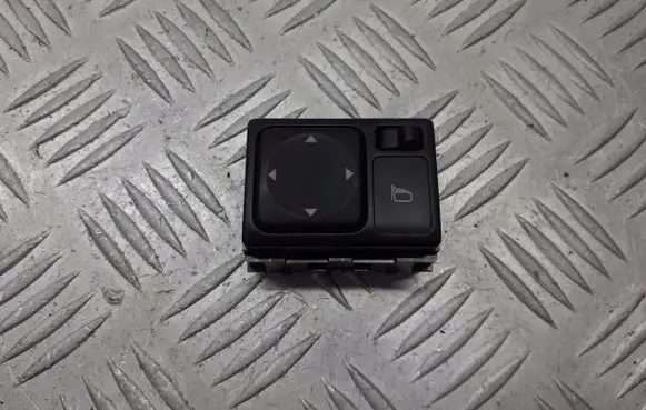 Nissan Note (E11) Wing mirror switch